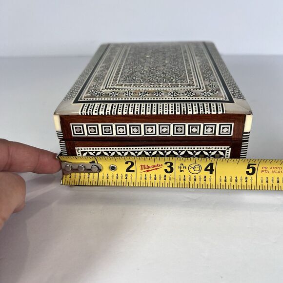 VTG Handcrafted Wooden Trinket Box Inlayed with Mother of Pearl/Abalone 1950's - Picture 13 of 13